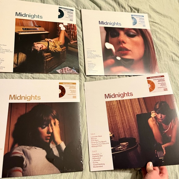Taylor Swift Midnights Clock and Vinyl set - Picture 5 of 9